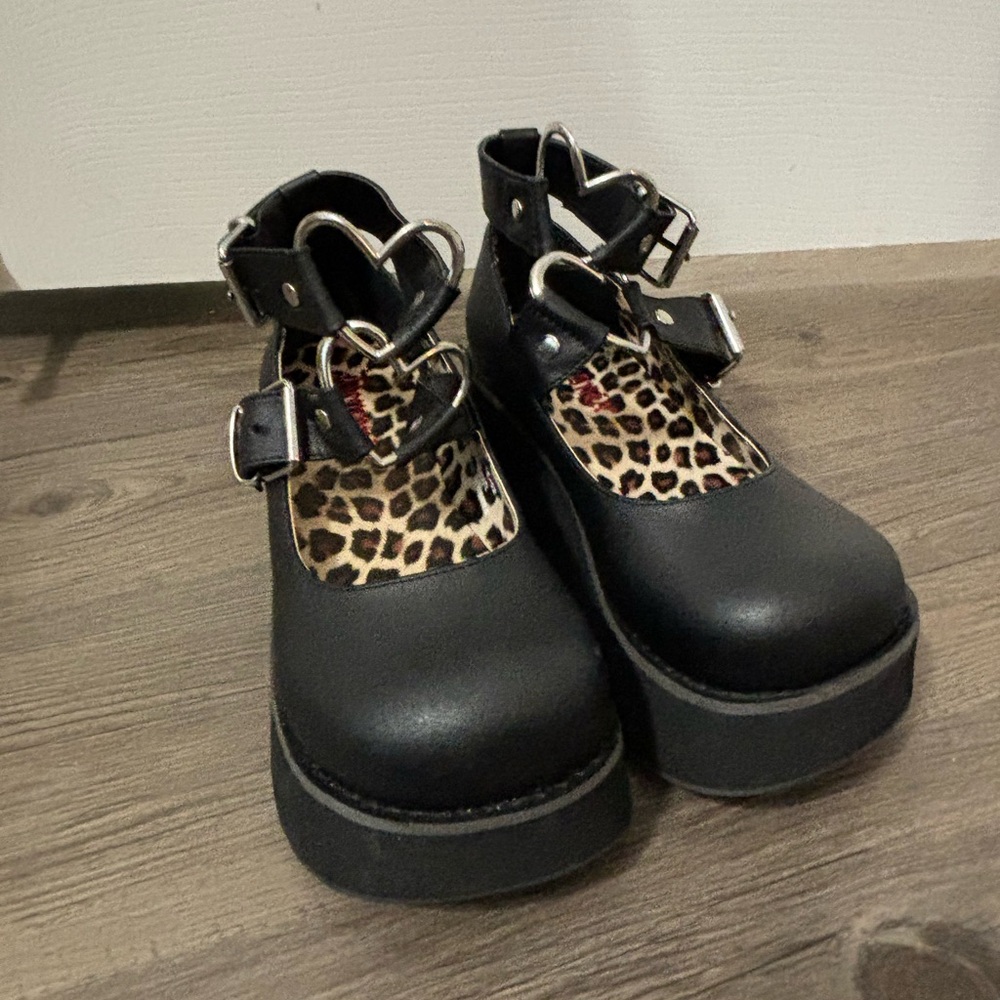 Demonia Sprite-02 Platform Heart Mary Janes